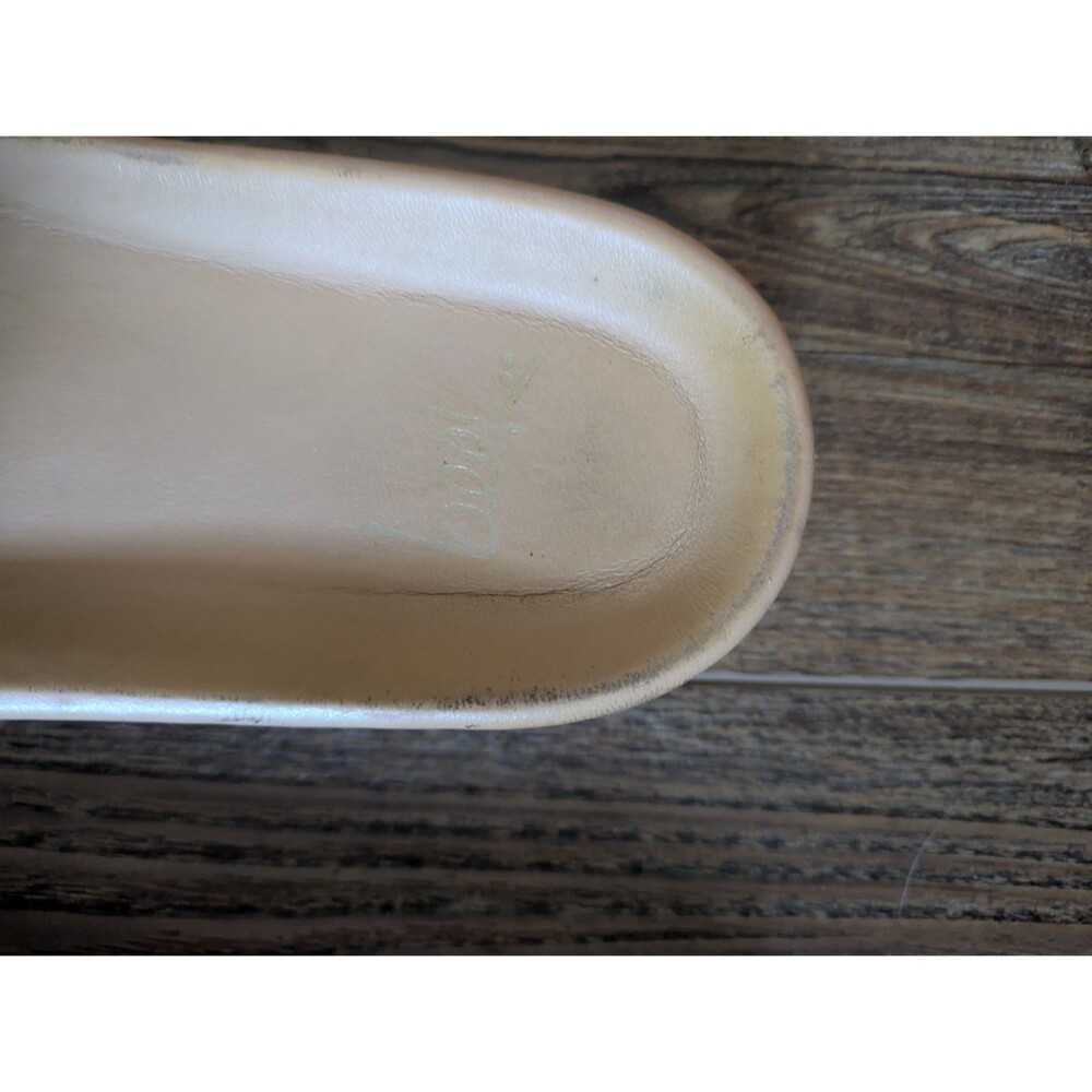 BEEK LADIES PELICAN PLATFORM METALLIC PLATINUM SLIDES 9 - Picture 5 of 8